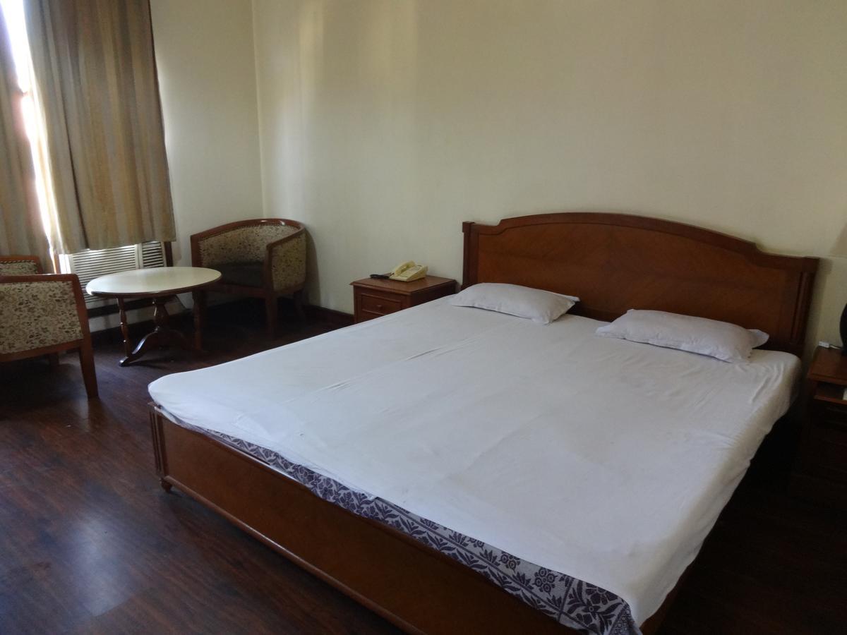Hotel Sita Manor Gwalior Quarto foto